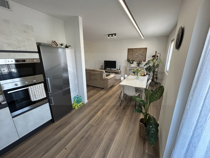 In vendita, nel cuore di Limena, proponiamo un elegante appartamento trilocale situato al secondo...