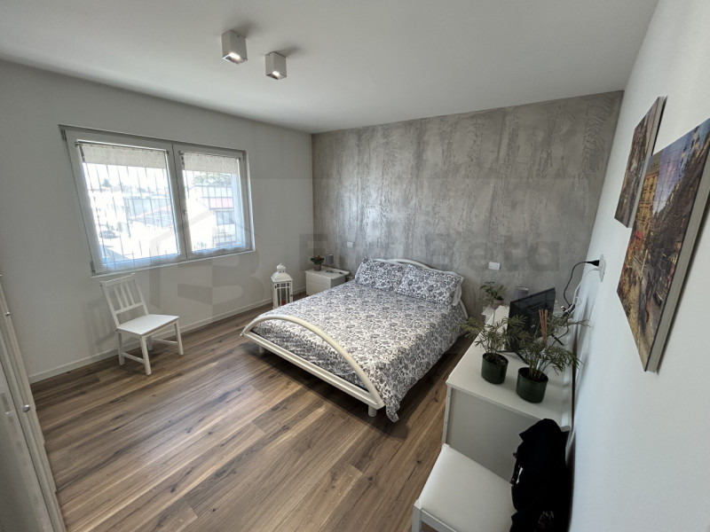 In vendita, nel cuore di Limena, proponiamo un elegante appartamento trilocale situato al secondo...