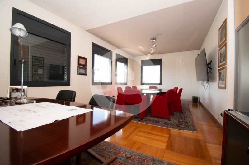 Proponiamo in vendita un prestigioso capannone artigianale situato nella frazione di Arsego, nel ...