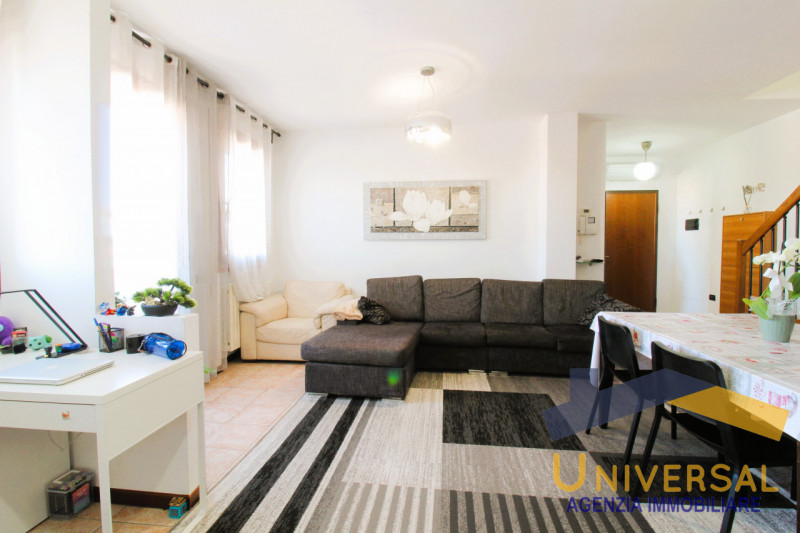 ARSEGO - In zona centralissima,che permette di raggiungere tutti i servizi del paese, quali scuol...