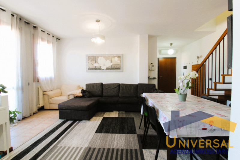 ARSEGO - In zona centralissima,che permette di raggiungere tutti i servizi del paese, quali scuol...