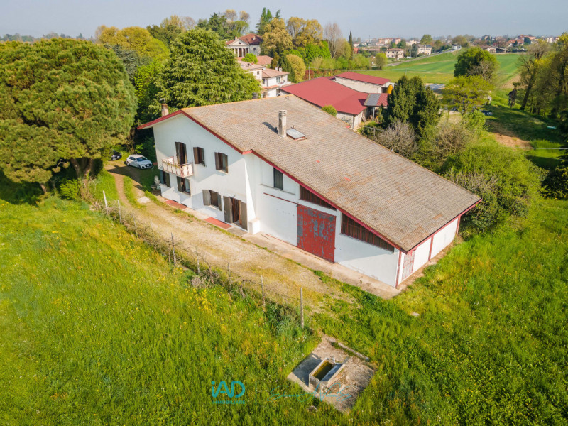 Se stai cercando una casa che ti dia davvero SPAZIO, INDIPENDENZA e QUALITÀ DI VITA, fermati un a...