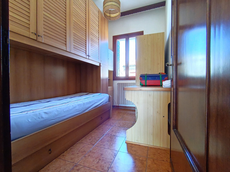 Rif. PS240
Situata nel cuore di Piove di Sacco, proponiamo in vendita una casa indipendente accos...