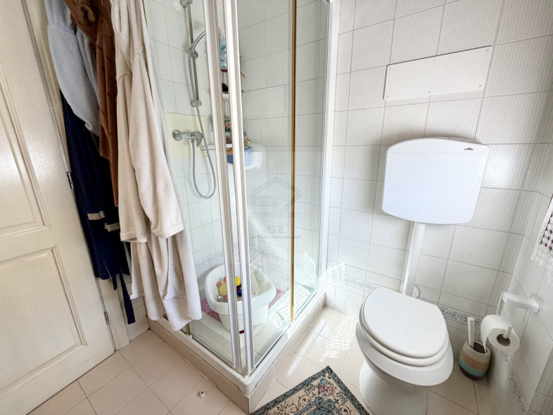 PADOVA - VOLTABAROZZO

PORZIONE DI VILLETTA A SCHIERA CENTRALE 3 CAMERE 2 BAGNI GIARDINO.

In zon...