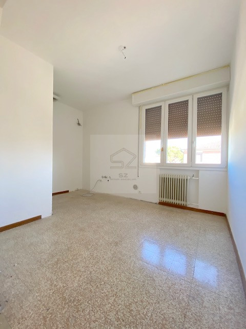 PADOVA - S.GIUSEPPE

In zona tranquilla e comodo a tutti i servizi offerti dal quartiere, apparta...