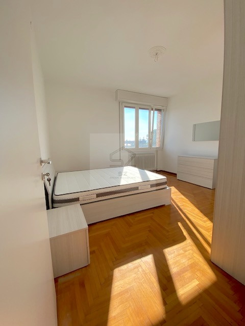 PADOVA - S.GIUSEPPE

In zona tranquilla e comodo a tutti i servizi offerti dal quartiere, apparta...