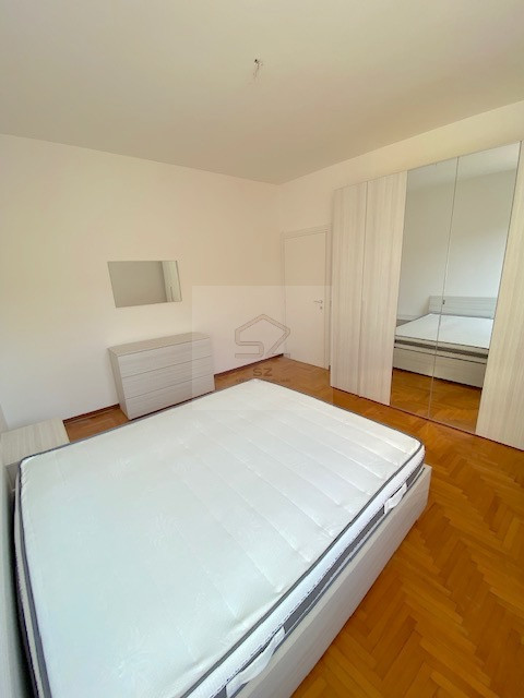 PADOVA - S.GIUSEPPE

In zona tranquilla e comodo a tutti i servizi offerti dal quartiere, apparta...