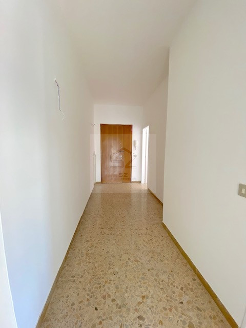 PADOVA - S.GIUSEPPE

In zona tranquilla e comodo a tutti i servizi offerti dal quartiere, apparta...