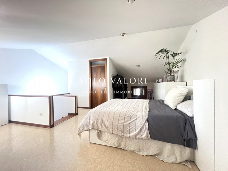 Rif. B486 (per info 338 9387816 Matteo)

Casa indipendente situata in una frazione di Castelfranc...