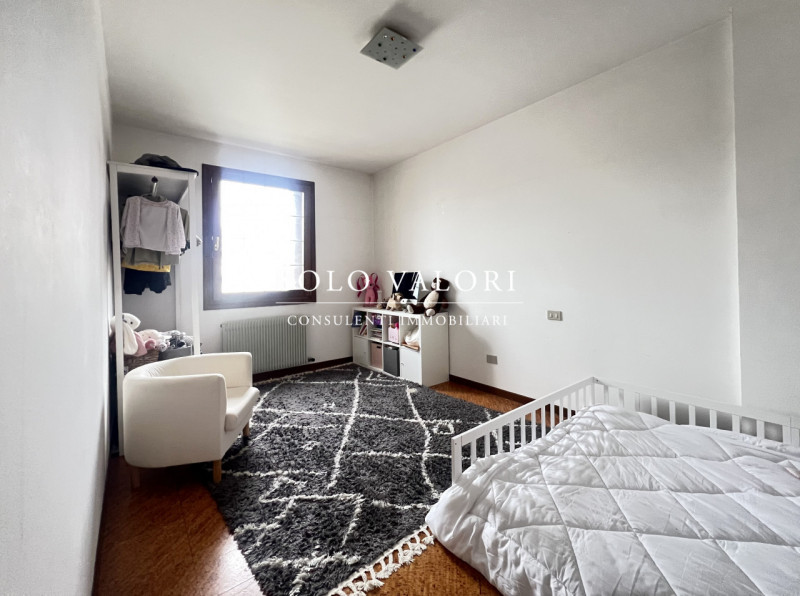 Rif. B486 (per info 338 9387816 Matteo)

Casa indipendente situata in una frazione di Castelfranc...