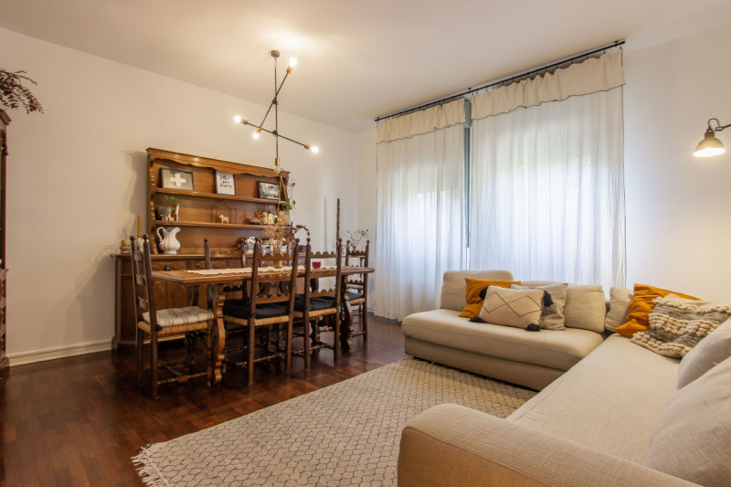 In Piazza Petrarca, davanti alla chiesa del Carmine, proponiamo appartamento sito su un complesso...