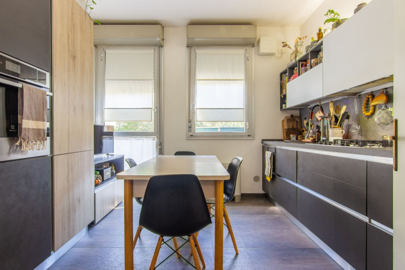 In Piazza Petrarca, davanti alla chiesa del Carmine, proponiamo appartamento sito su un complesso...