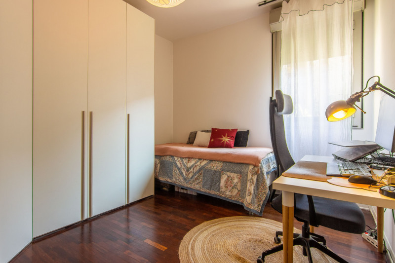 In Piazza Petrarca, davanti alla chiesa del Carmine, proponiamo appartamento sito su un complesso...