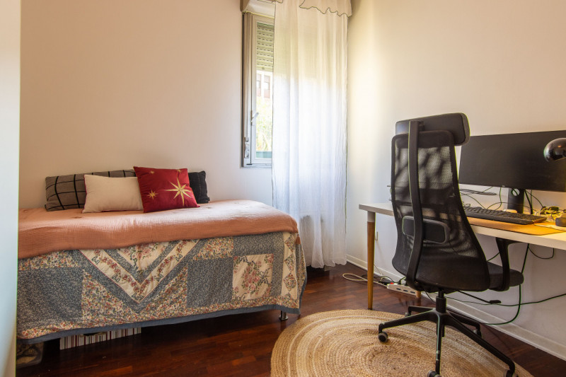 In Piazza Petrarca, davanti alla chiesa del Carmine, proponiamo appartamento sito su un complesso...