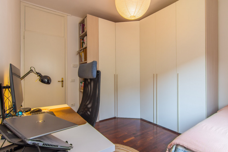 In Piazza Petrarca, davanti alla chiesa del Carmine, proponiamo appartamento sito su un complesso...