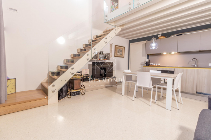 DISPONIBILE DAL 01 AGOSTO 2026.

Falzè di Trevignano: mini appartamento disposto su due livelli (...