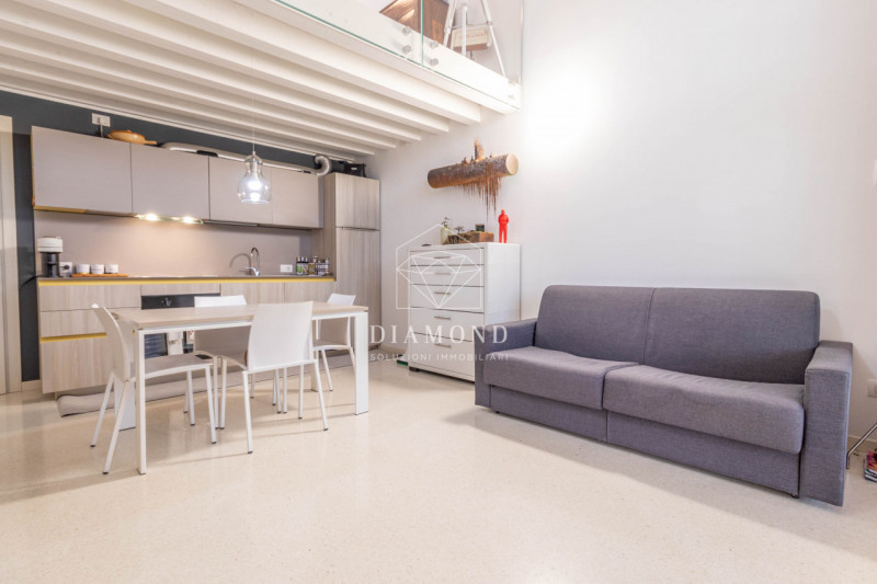 DISPONIBILE DAL 01 AGOSTO 2026.

Falzè di Trevignano: mini appartamento disposto su due livelli (...