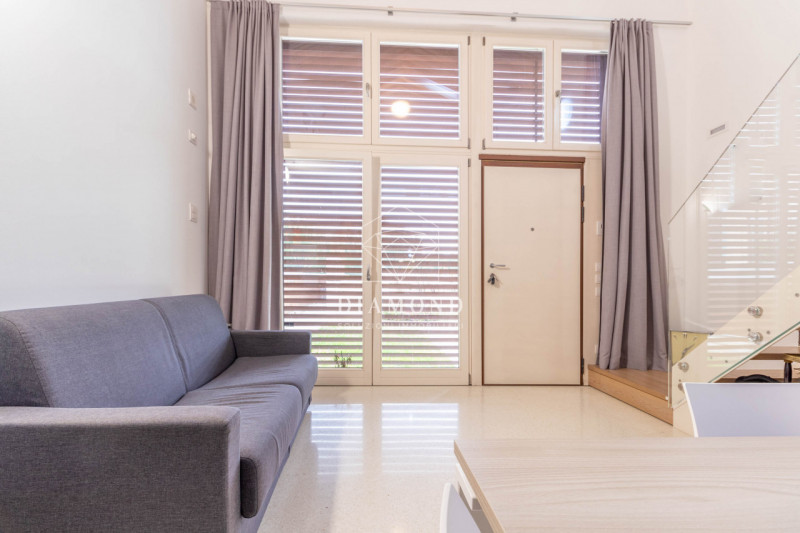 DISPONIBILE DAL 01 AGOSTO 2026.

Falzè di Trevignano: mini appartamento disposto su due livelli (...