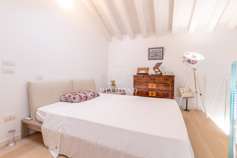 DISPONIBILE DAL 01 AGOSTO 2026.

Falzè di Trevignano: mini appartamento disposto su due livelli (...