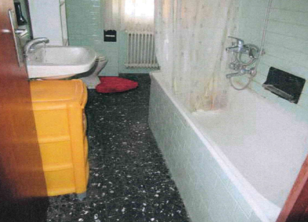 Rif. A.A.235-243

Vendita all'asta - appartamento al 4° piano con garage in data 14 maggio 2026

...