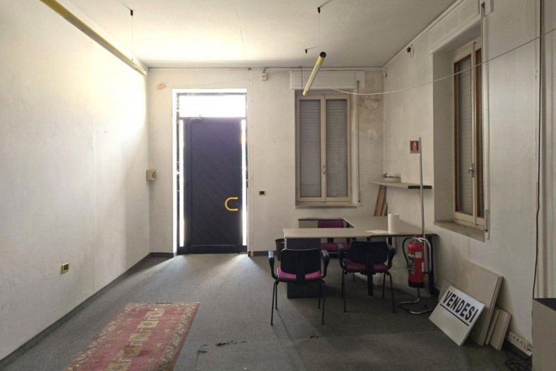 Quest’immobile viene venduto tramite asta online.

Edificio produttivo sito in Carrè (VI), via Pa...