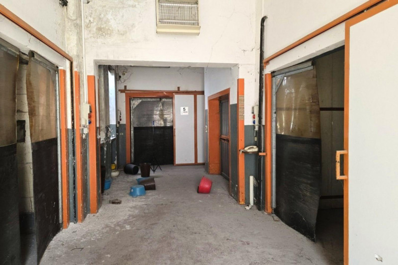 Quest’immobile viene venduto tramite asta online.

Edificio produttivo sito in Carrè (VI), via Pa...