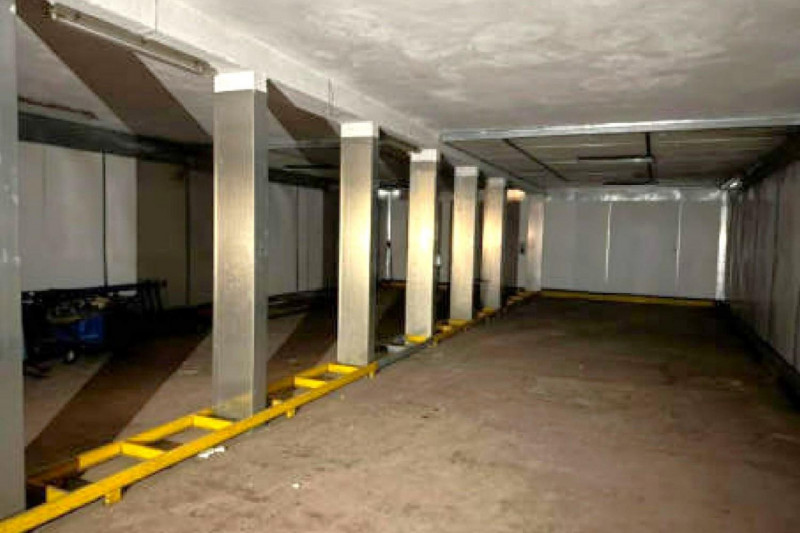 Quest’immobile viene venduto tramite asta online.

Edificio produttivo sito in Carrè (VI), via Pa...