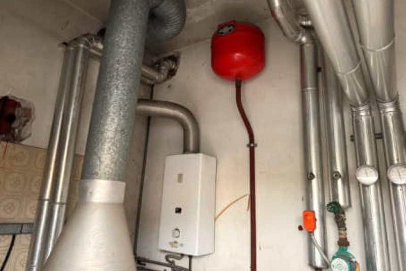 Quest’immobile viene venduto tramite asta online.

Edificio produttivo sito in Carrè (VI), via Pa...