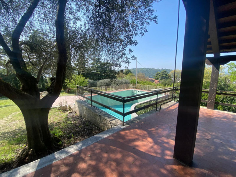 Villa unico piano - Piscina - Parco 5000 mq
Colline tra Vicenza e Arcugnano, villa singola dispos...