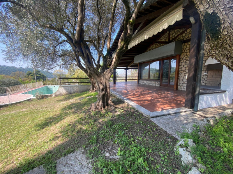 Villa unico piano - Piscina - Parco 5000 mq
Colline tra Vicenza e Arcugnano, villa singola dispos...