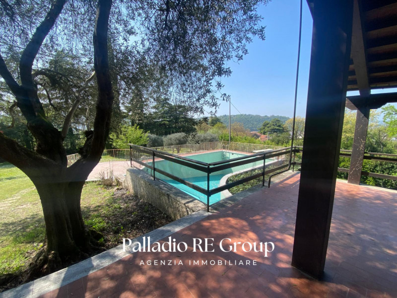 Villa unico piano - Piscina - Parco 5000 mq
Colline tra Vicenza e Arcugnano, villa singola dispos...