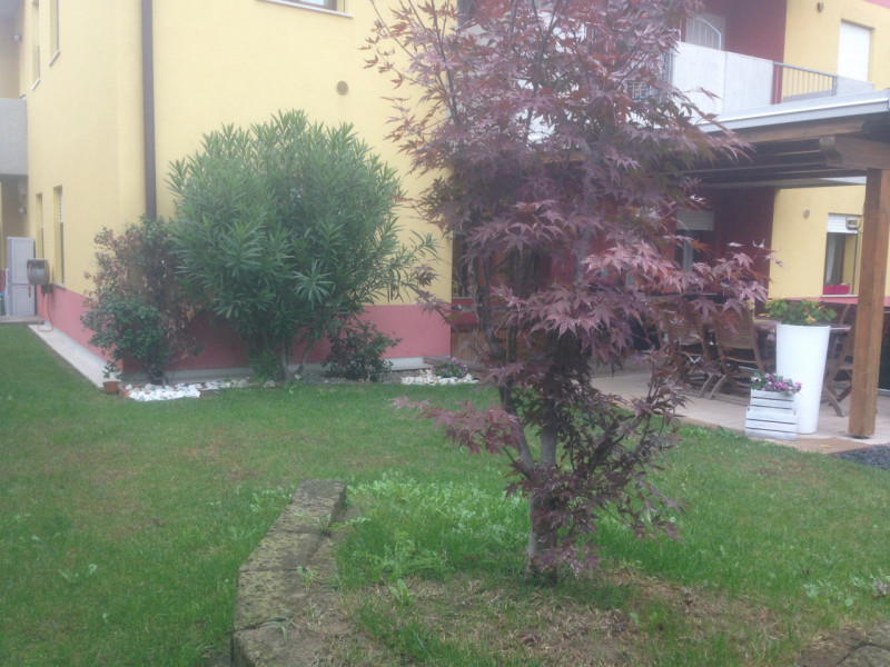 In zona residenziale tranquilla di Cà Balbi, Vicenza, proponiamo in vendita esclusivo appartament...
