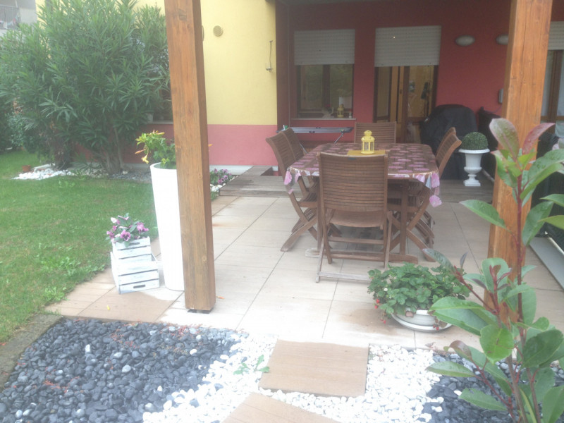 In zona residenziale tranquilla di Cà Balbi, Vicenza, proponiamo in vendita esclusivo appartament...