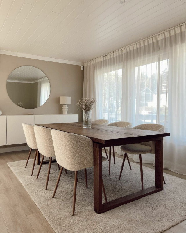 Abitazione indipendente senza spese condominiali e senza accessi comuni. E' una casa adatta a una...