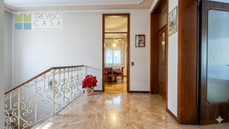 In contesto residenziale, molto tranquillo ci pregiamo proporre in vendita Villa Singola di circa...