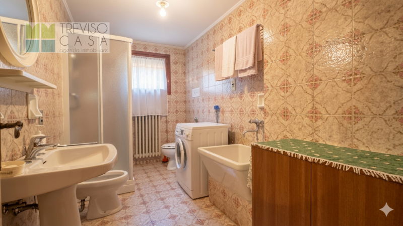 In contesto residenziale, molto tranquillo ci pregiamo proporre in vendita Villa Singola di circa...