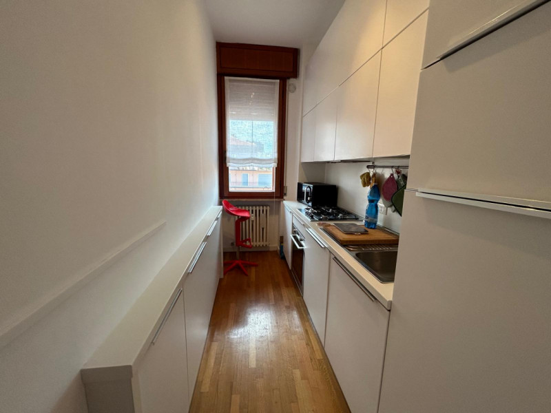 VIALE ROMA 

Inserito in una zona bene abitata, zona centrale, vicino al centro storico e ben ser...