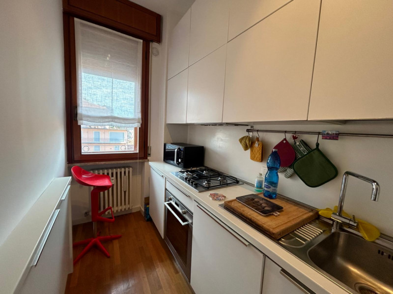 VIALE ROMA 

Inserito in una zona bene abitata, zona centrale, vicino al centro storico e ben ser...