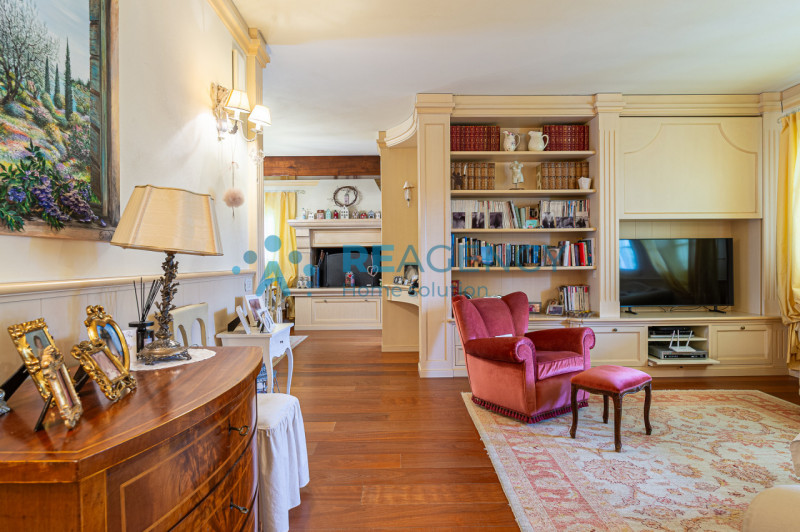 Arzignano- Quartiere Mantovano

Siete una famiglia e state cercando una villa ELEGANTE, RAFFINATA...