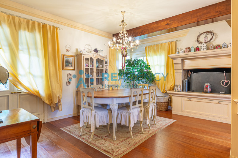 Arzignano- Quartiere Mantovano

Siete una famiglia e state cercando una villa ELEGANTE, RAFFINATA...