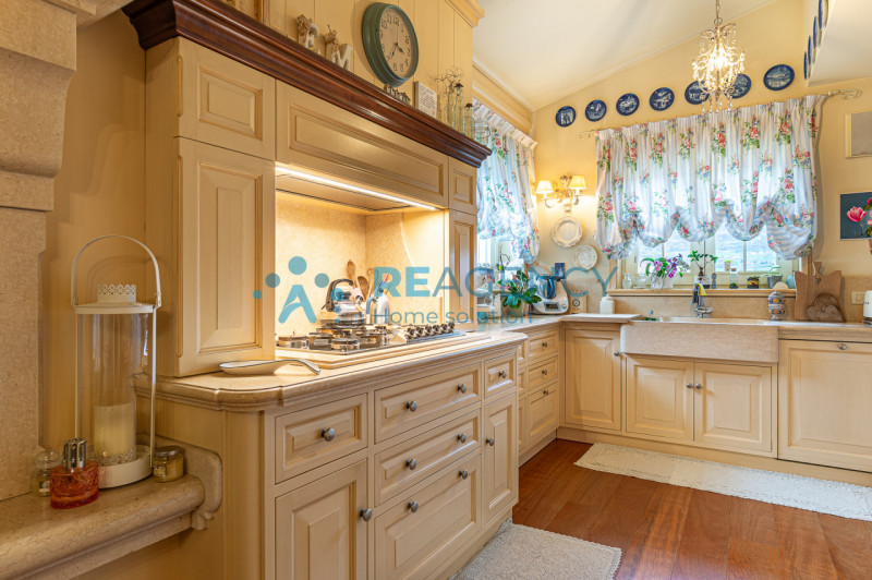 Arzignano- Quartiere Mantovano

Siete una famiglia e state cercando una villa ELEGANTE, RAFFINATA...