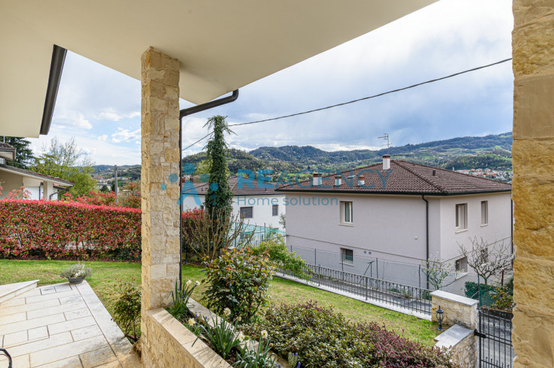 Arzignano- Quartiere Mantovano

Siete una famiglia e state cercando una villa ELEGANTE, RAFFINATA...