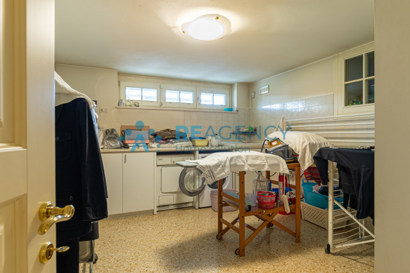 Arzignano- Quartiere Mantovano

Siete una famiglia e state cercando una villa ELEGANTE, RAFFINATA...