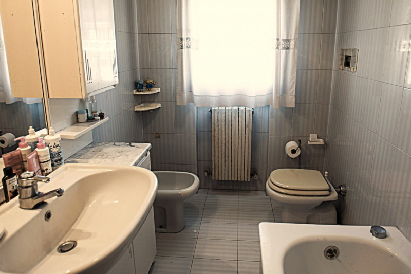 Nel cuore di Ponte di Brenta, in un contesto riservato e tranquillo su strada chiusa, proponiamo ...