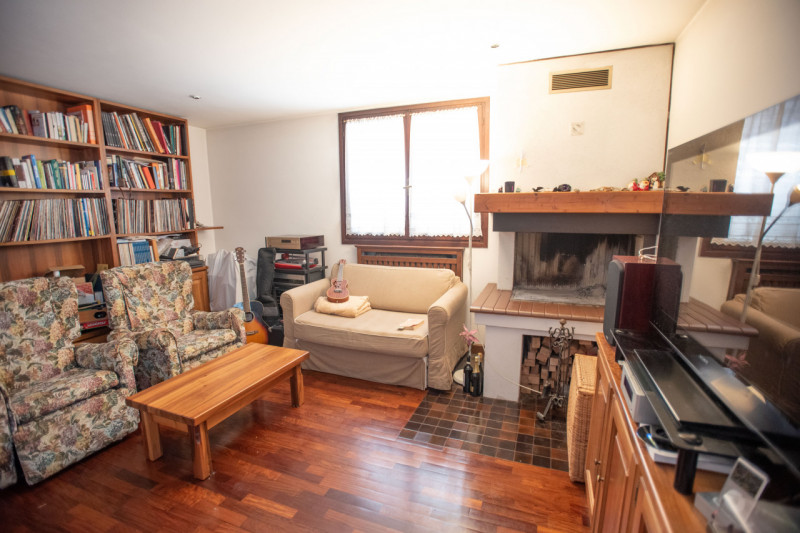 Nel cuore di Ponte di Brenta, in un contesto riservato e tranquillo su strada chiusa, proponiamo ...