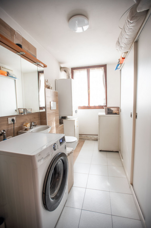 Nel cuore di Ponte di Brenta, in un contesto riservato e tranquillo su strada chiusa, proponiamo ...