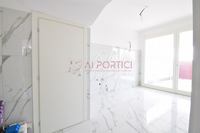 Comune di CODEVIGO - Moderna e luminosa porzione di testa con ingresso indipendente e senza spese...