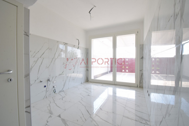 Comune di CODEVIGO - Moderna e luminosa porzione di testa con ingresso indipendente e senza spese...