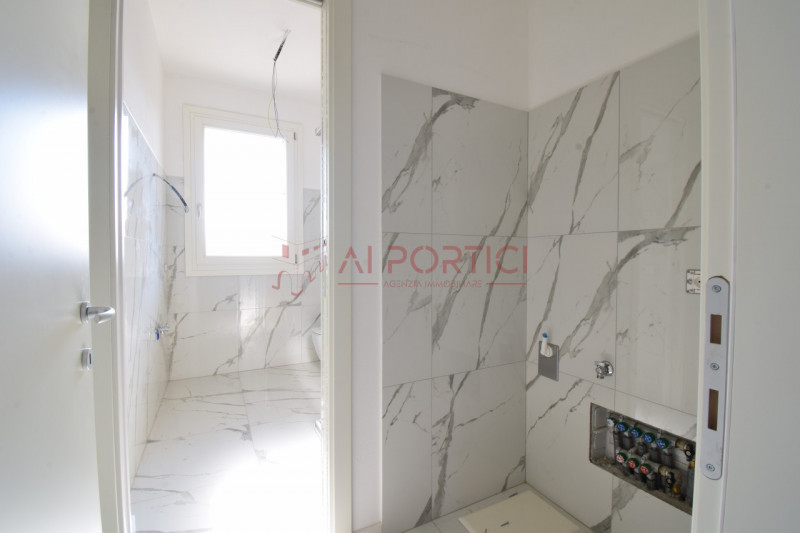 Comune di CODEVIGO - Moderna e luminosa porzione di testa con ingresso indipendente e senza spese...