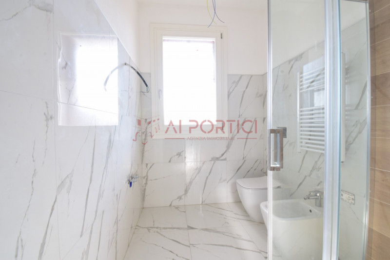 Comune di CODEVIGO - Moderna e luminosa porzione di testa con ingresso indipendente e senza spese...